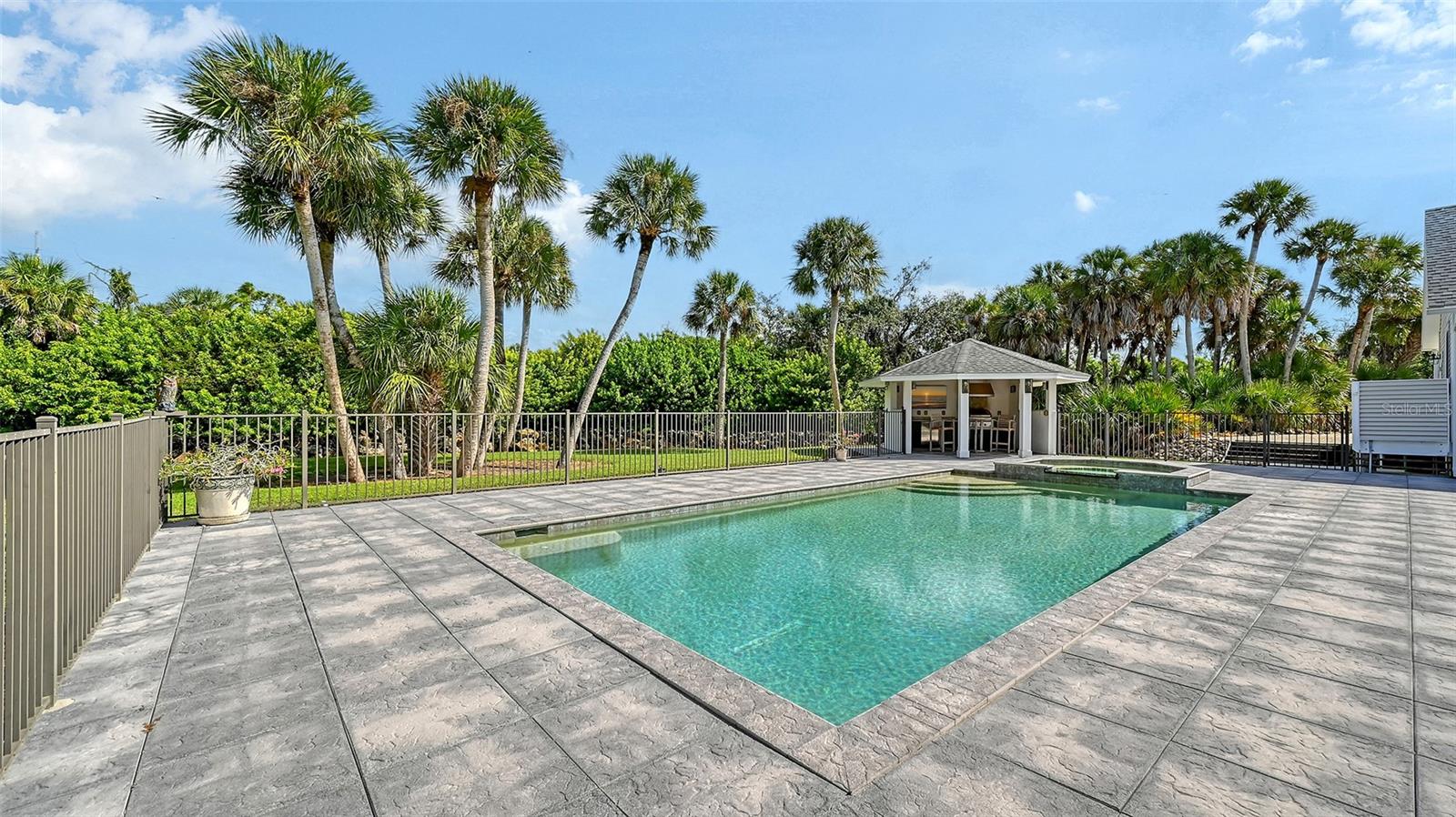 Image 50 of 94 For 9144 Spring Valley Road