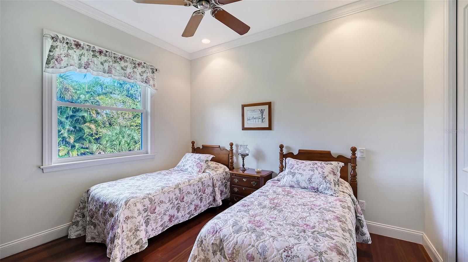 Image 53 of 94 For 9144 Spring Valley Road