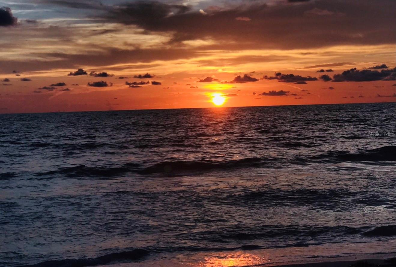 Image 78 of 94 For 9144 Spring Valley Road