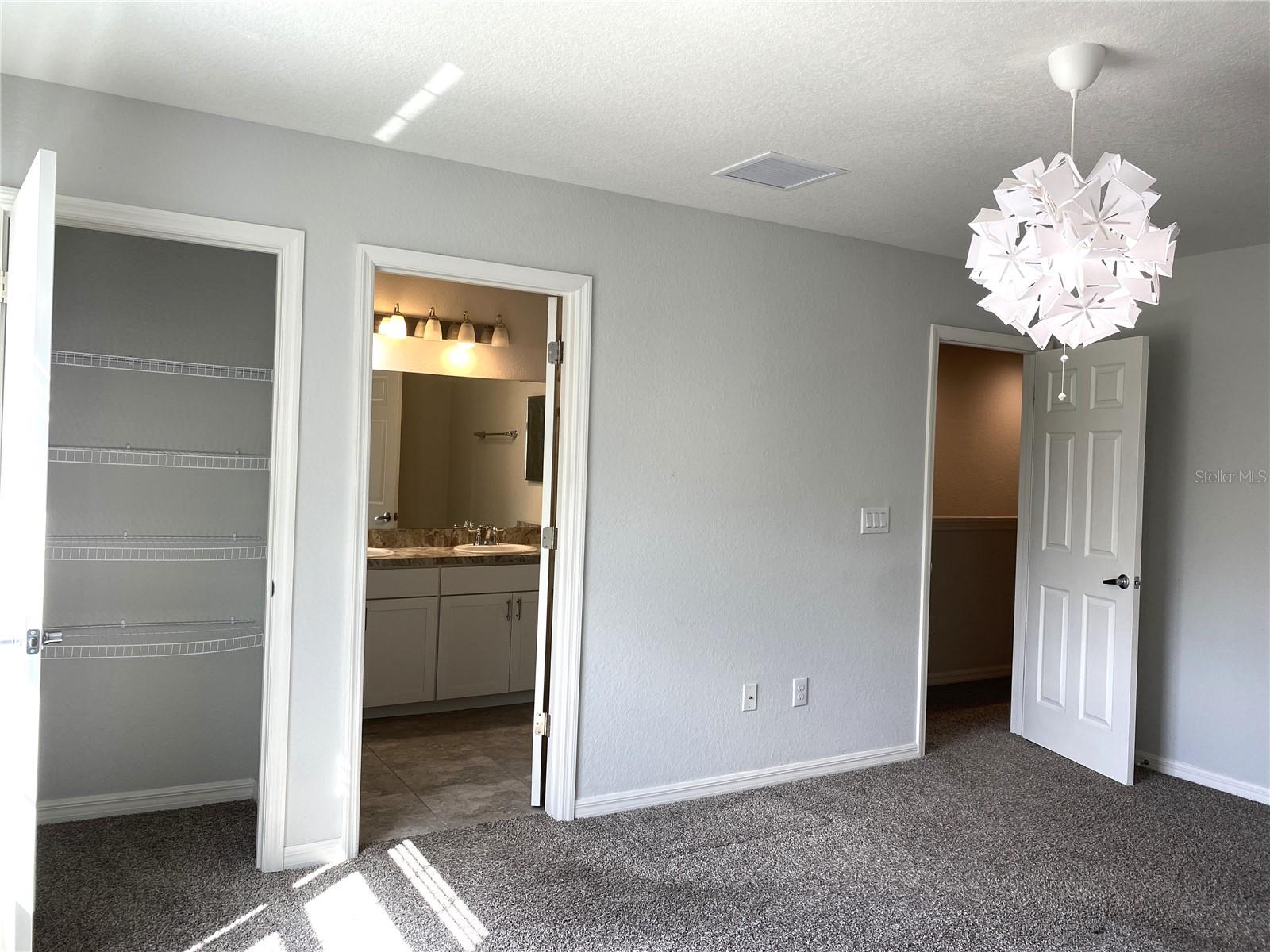 Image 14 of 24 For 1050 Grantham Drive