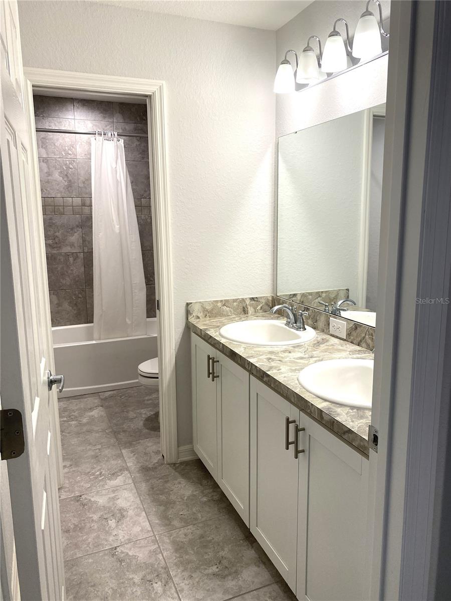 Image 22 of 24 For 1050 Grantham Drive