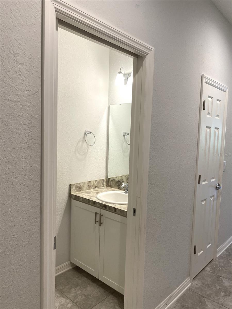 Image 4 of 24 For 1050 Grantham Drive