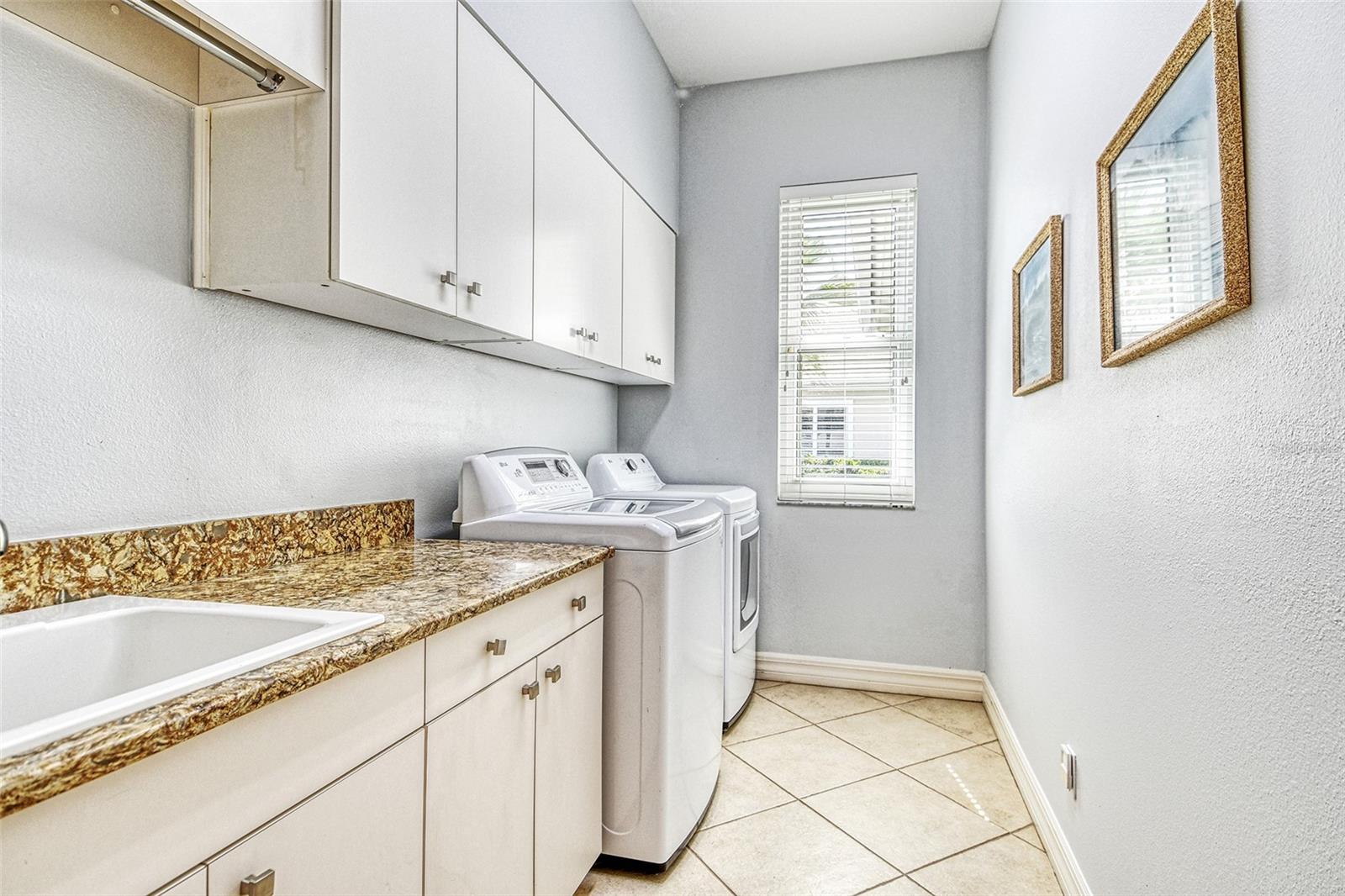 Image 60 of 83 For 7807 Rosehall Cove