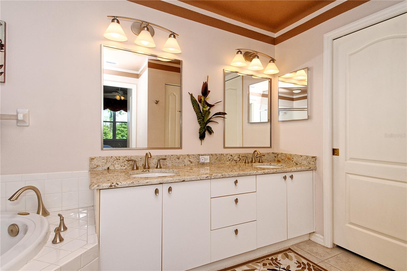 Image 29 of 66 For 5260 Hyland Hills Avenue 1616