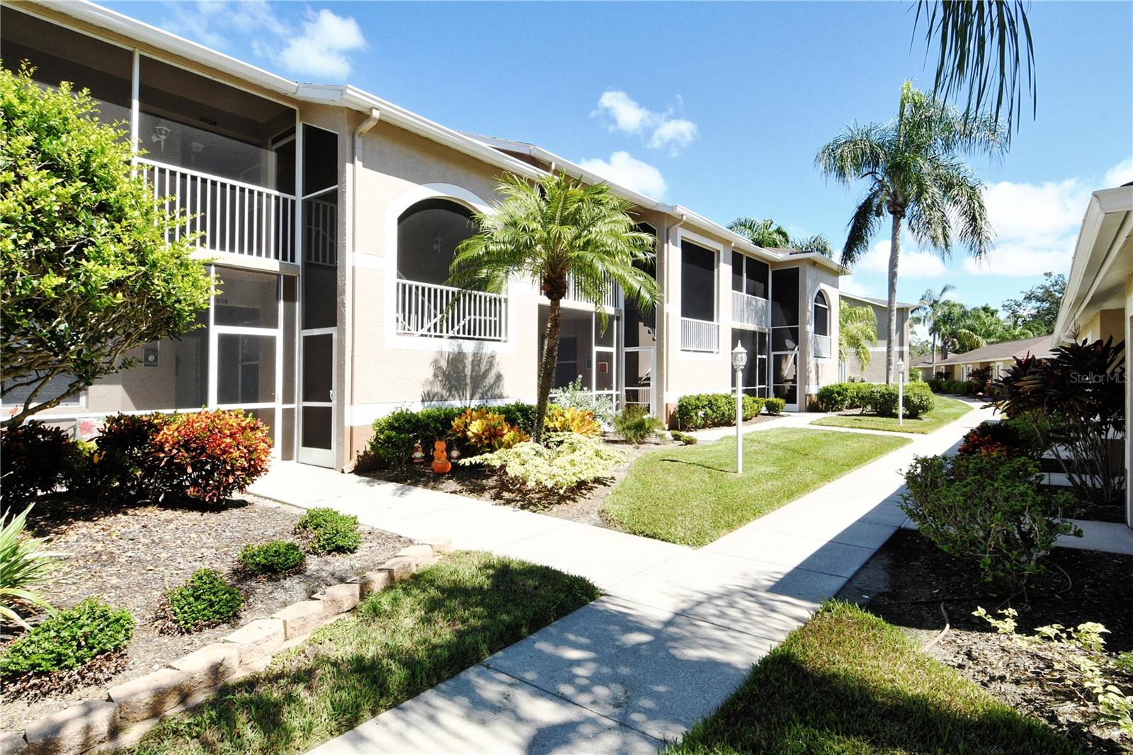 Image 5 of 66 For 5260 Hyland Hills Avenue 1616