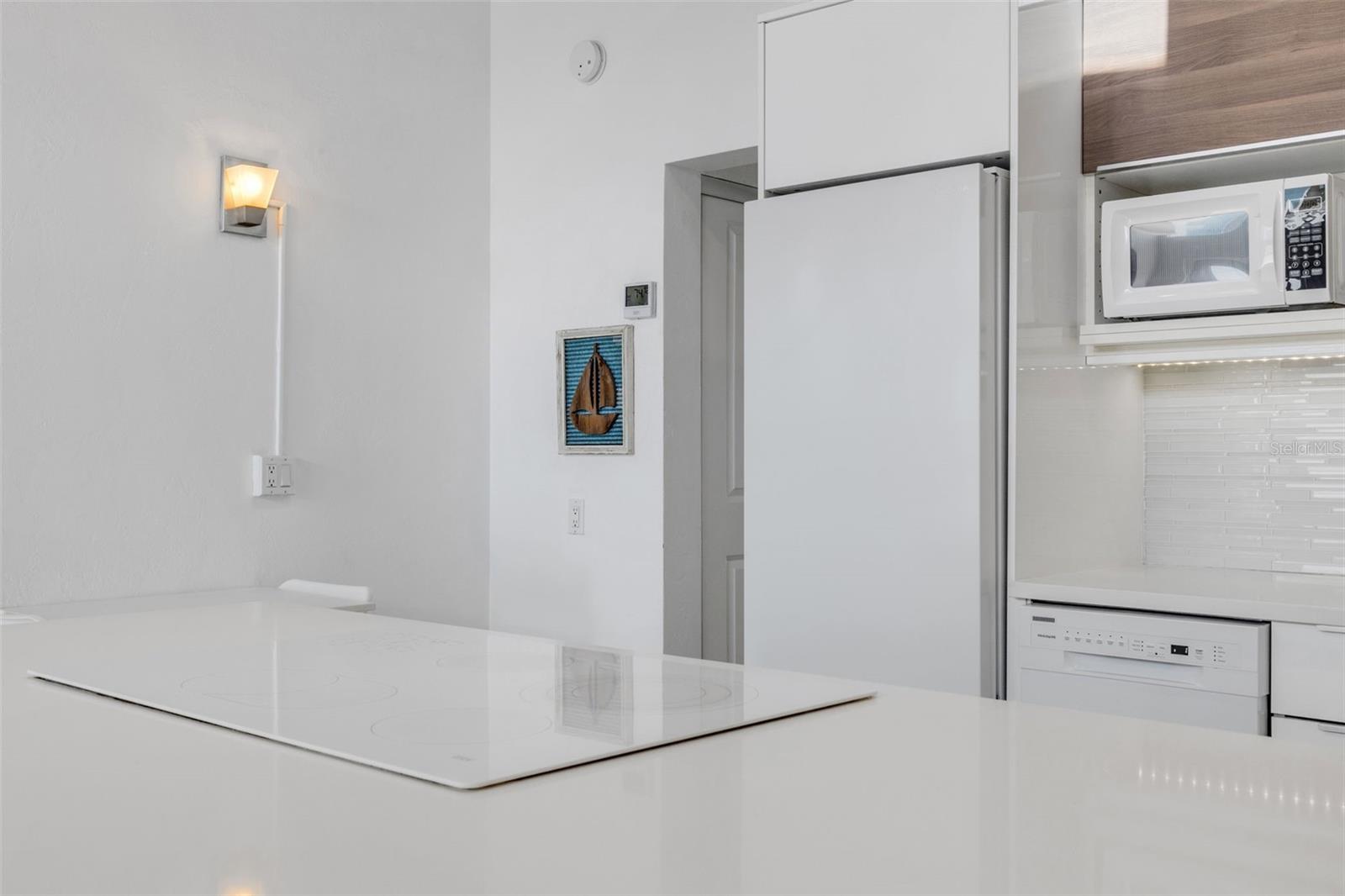 Image 13 of 44 For 1129 Seaside Drive 7