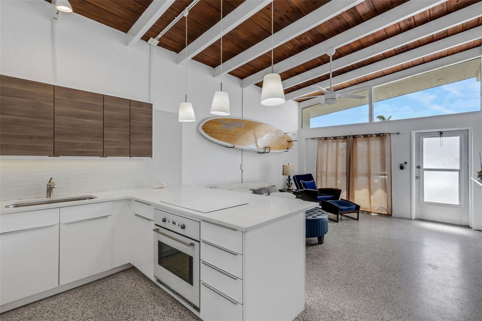 Image 14 of 44 For 1129 Seaside Drive 7