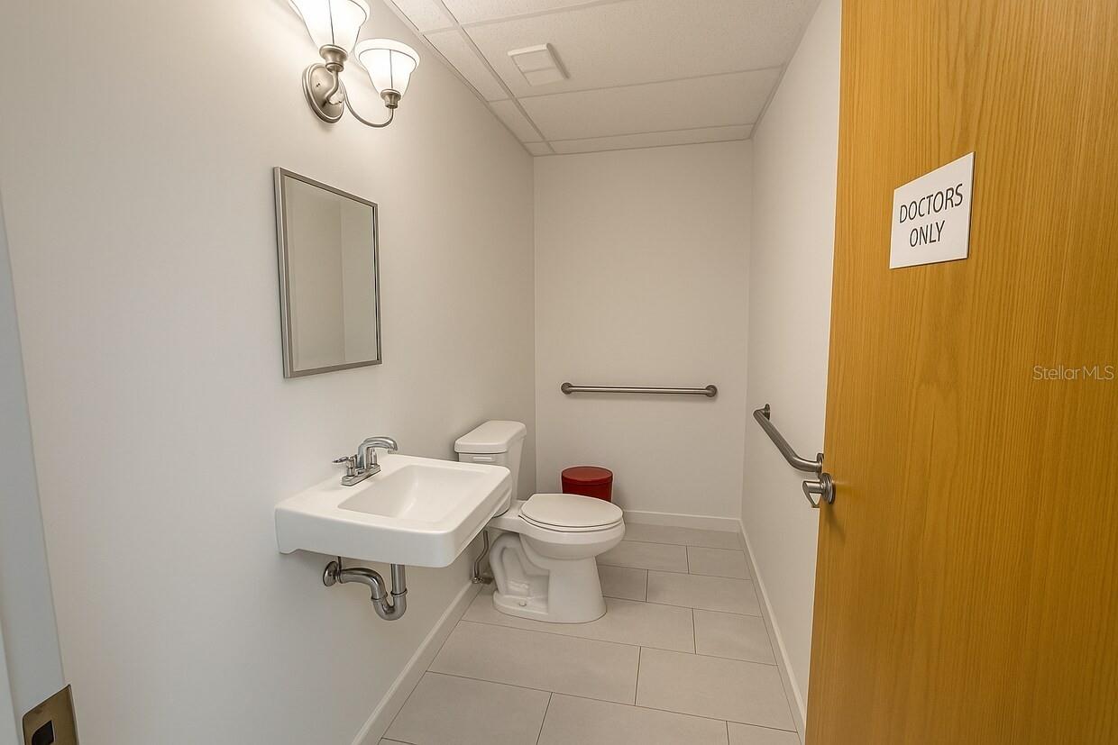 Image 5 of 48 For 14100 Fivay Road 120