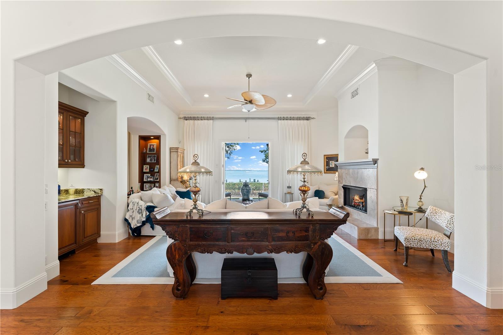 Image 8 of 58 For 757 Hideaway Bay Drive