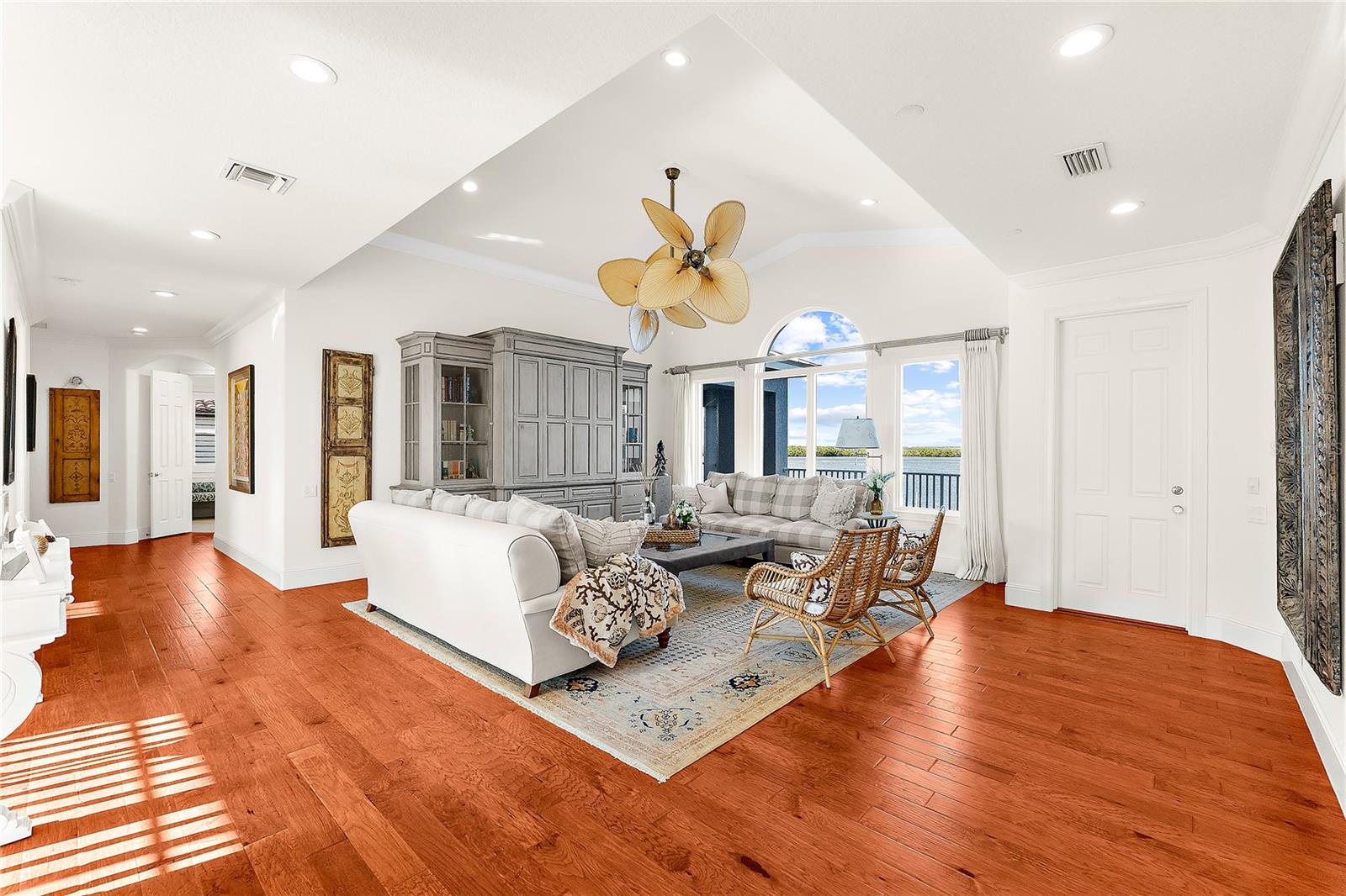 Image 9 of 58 For 757 Hideaway Bay Drive