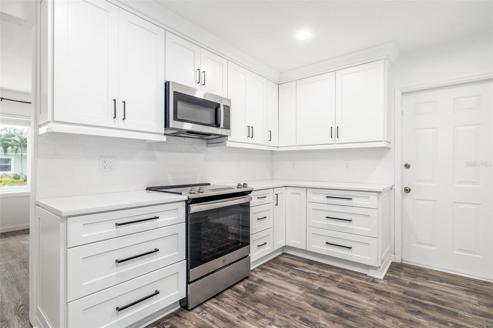 Image 11 of 38 For 4603 3rd Avenue E