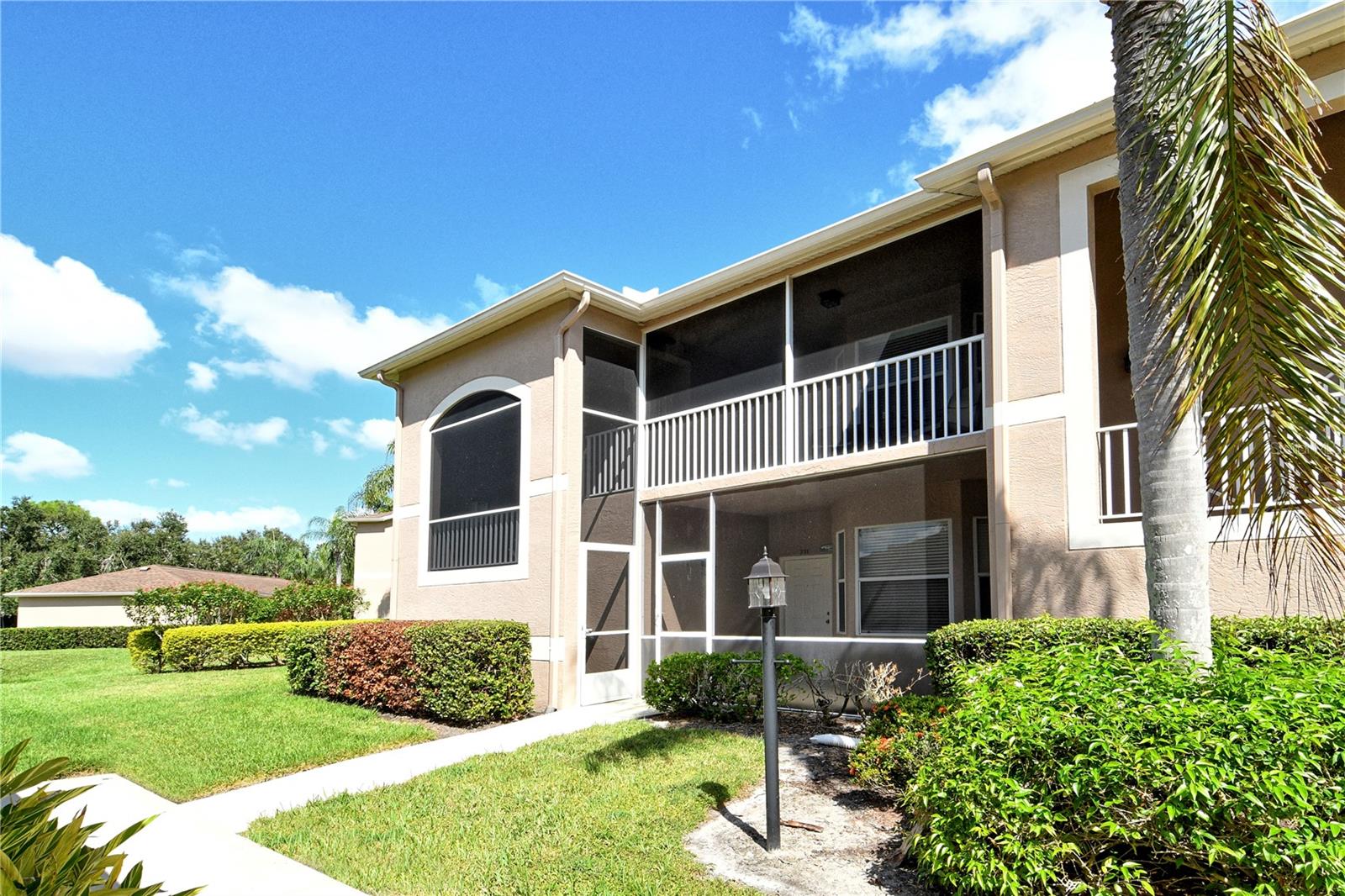 Image 6 of 60 For 5271 Mahogany Run Avenue 721