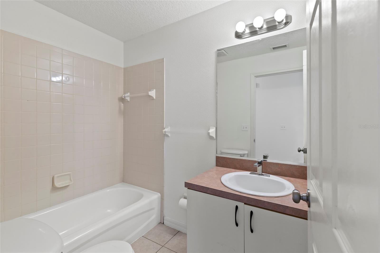 Image 18 of 28 For 2207 5th Street E