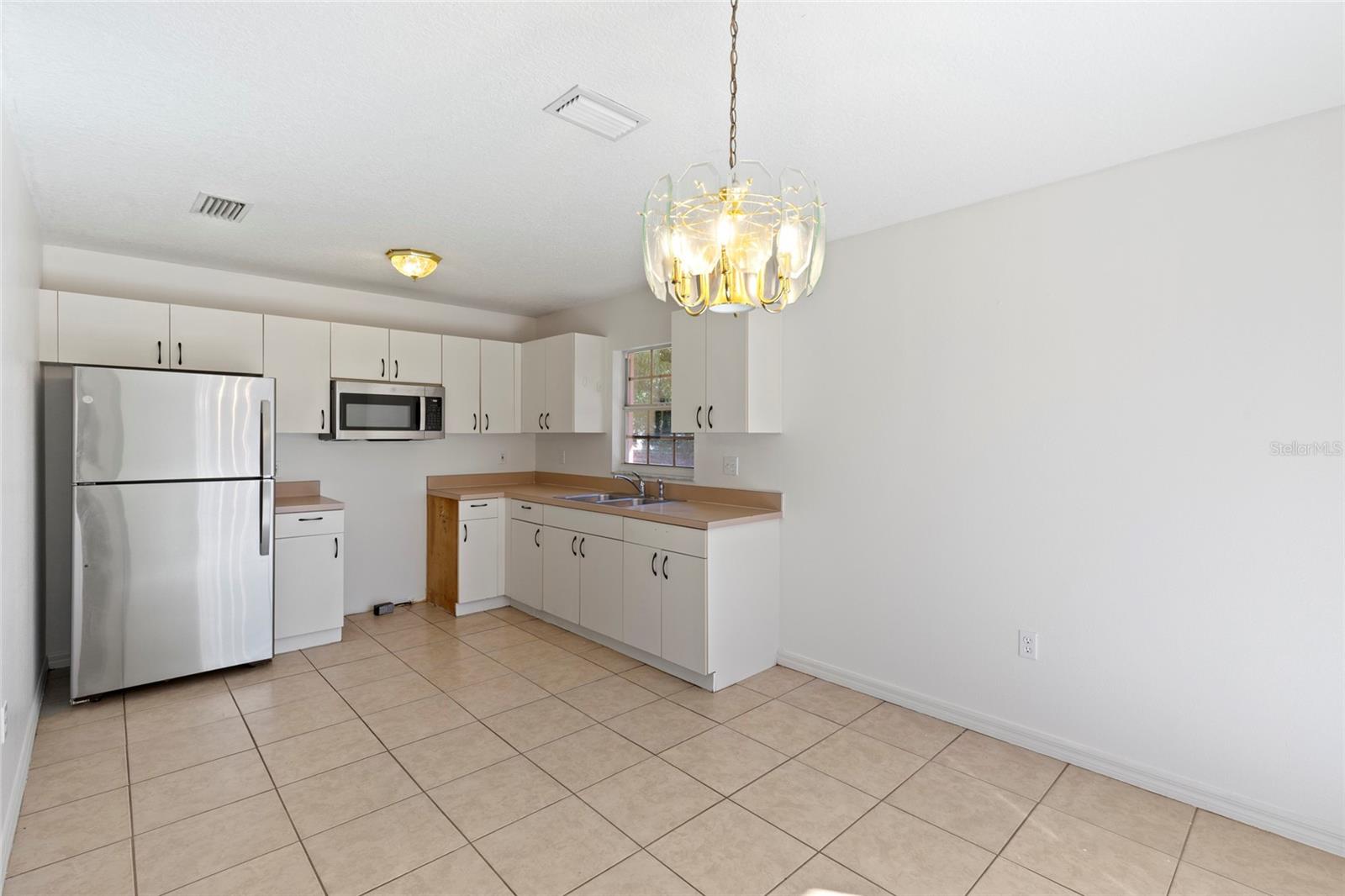 Image 7 of 28 For 2207 5th Street E