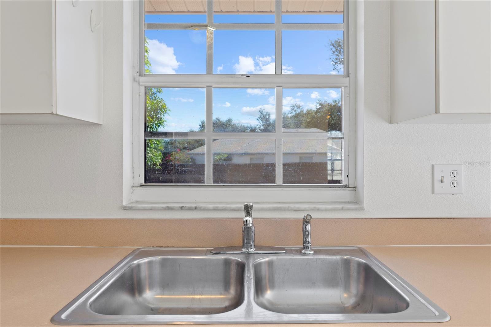 Image 9 of 28 For 2207 5th Street E