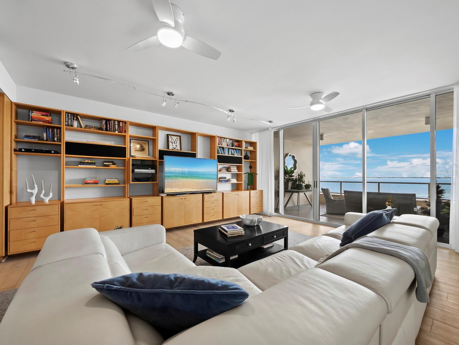 Image 4 of 67 For 3060 Grand Bay Boulevard 154