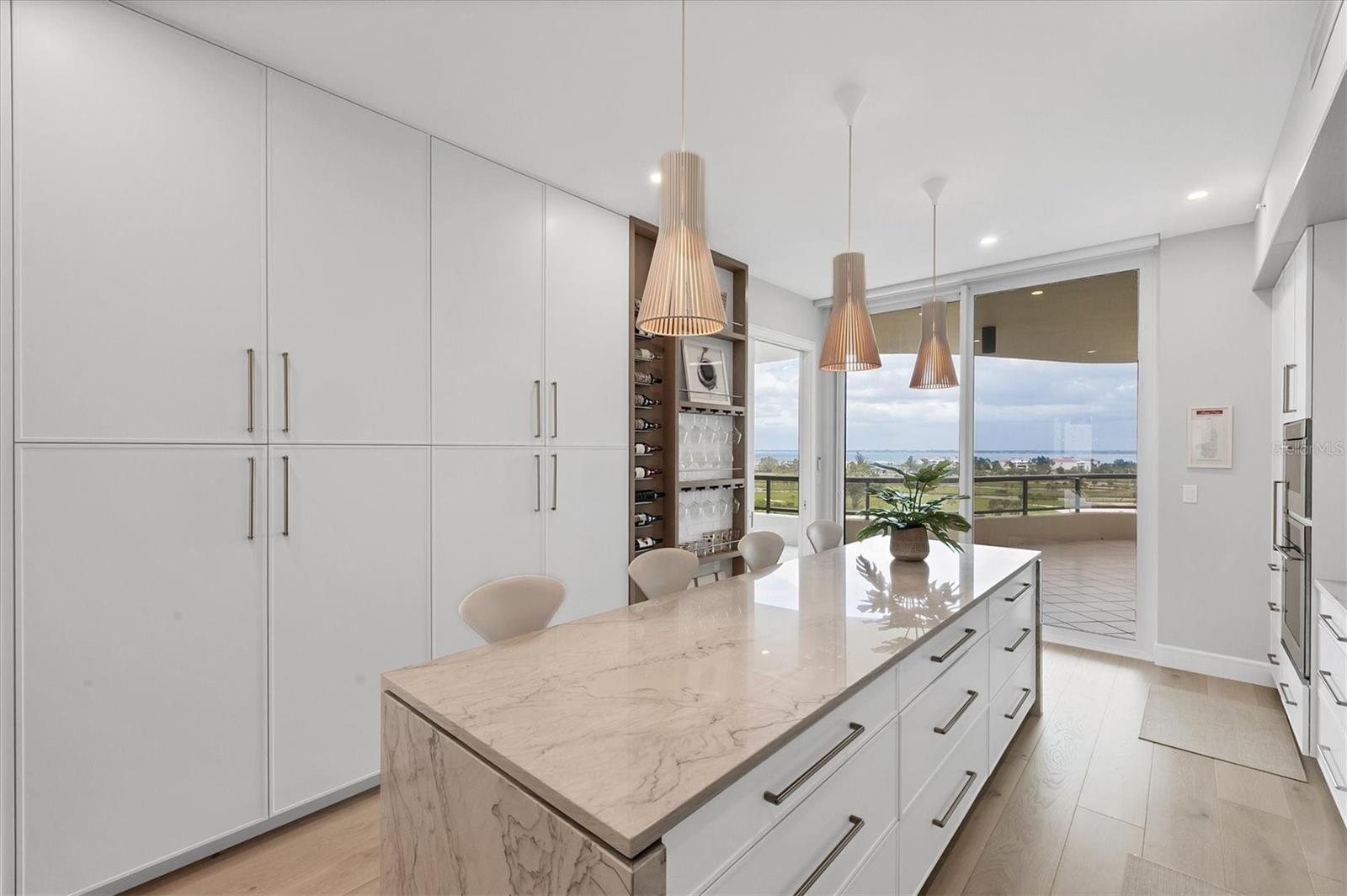 Image 18 of 71 For 435 L Ambiance Drive J703