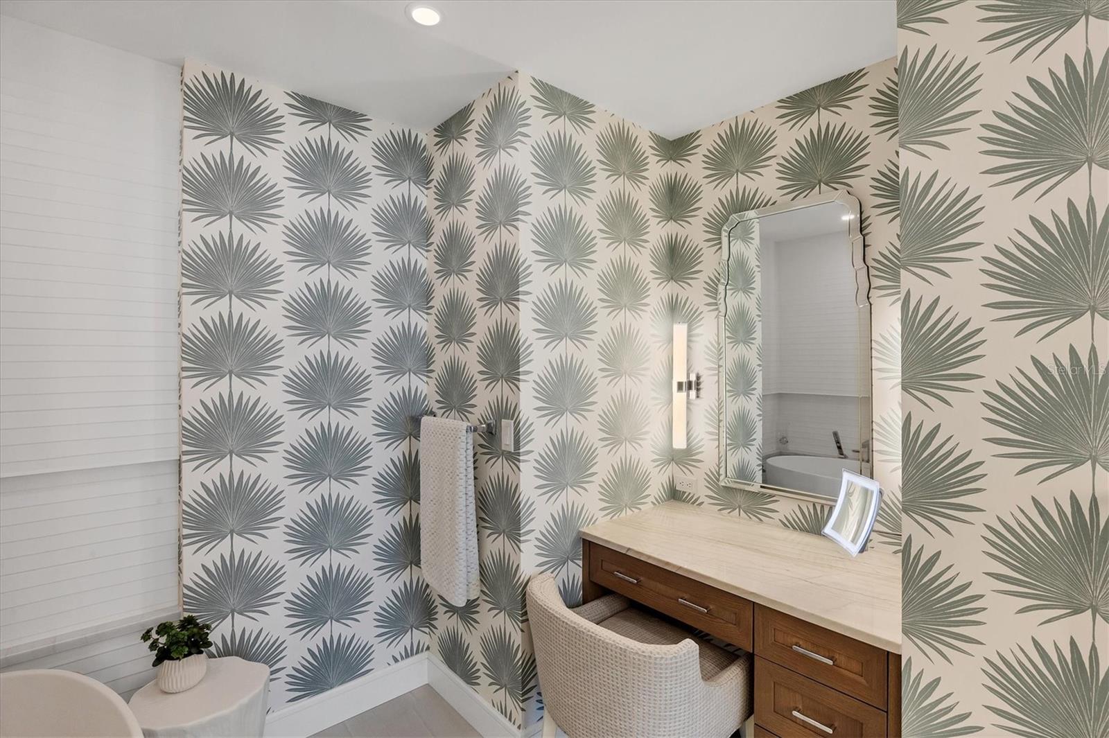 Image 37 of 71 For 435 L Ambiance Drive J703