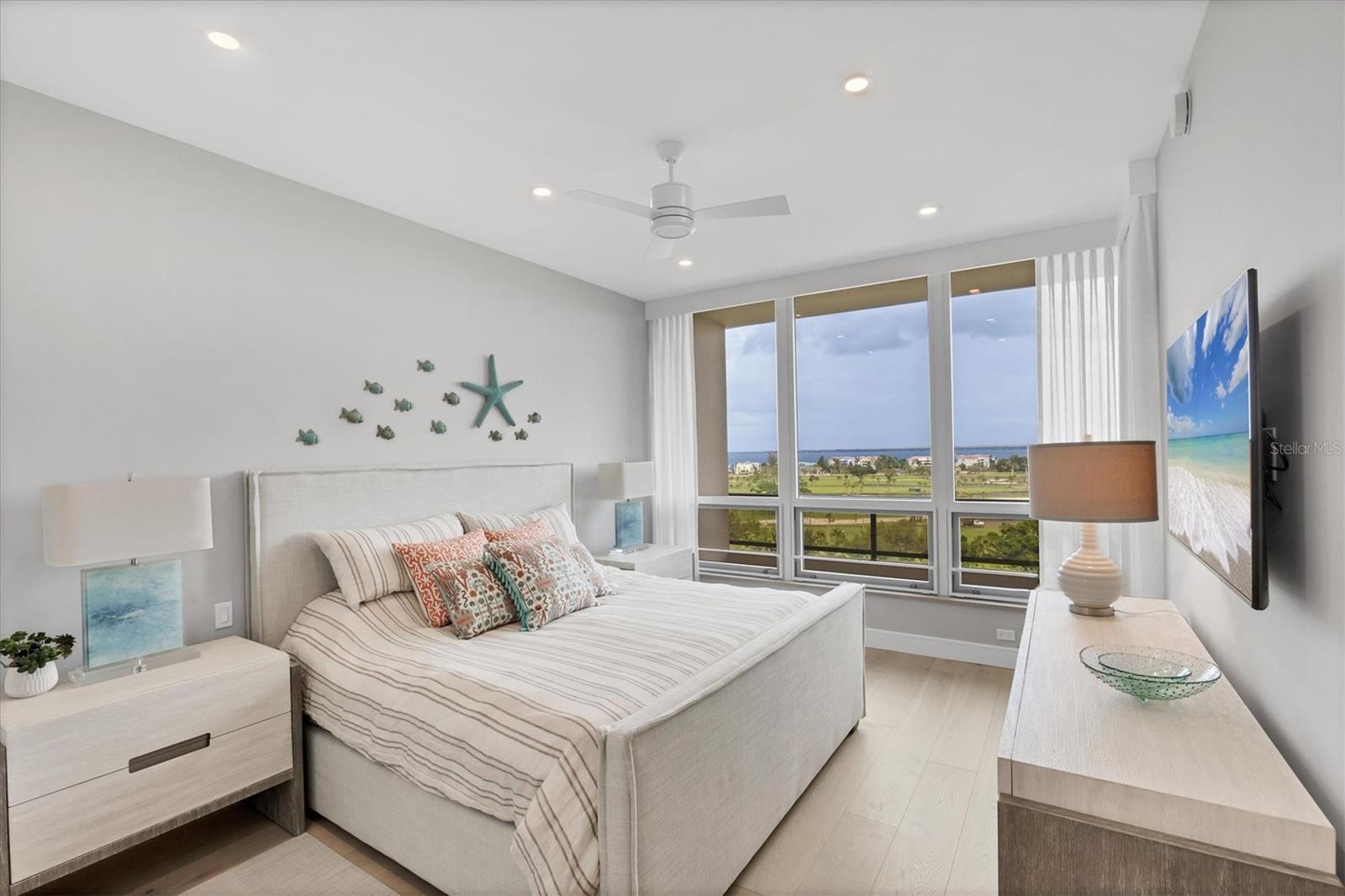 Image 38 of 71 For 435 L Ambiance Drive J703
