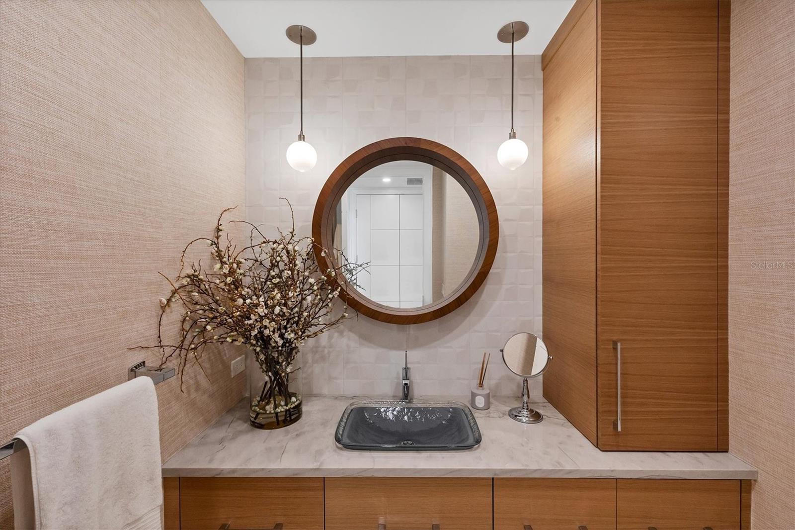 Image 43 of 71 For 435 L Ambiance Drive J703