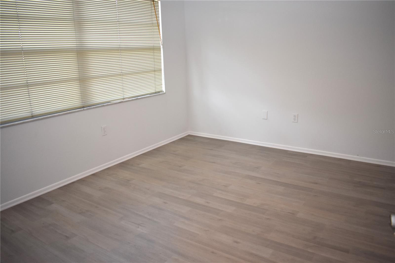 Image 11 of 27 For 1206 58th Street W