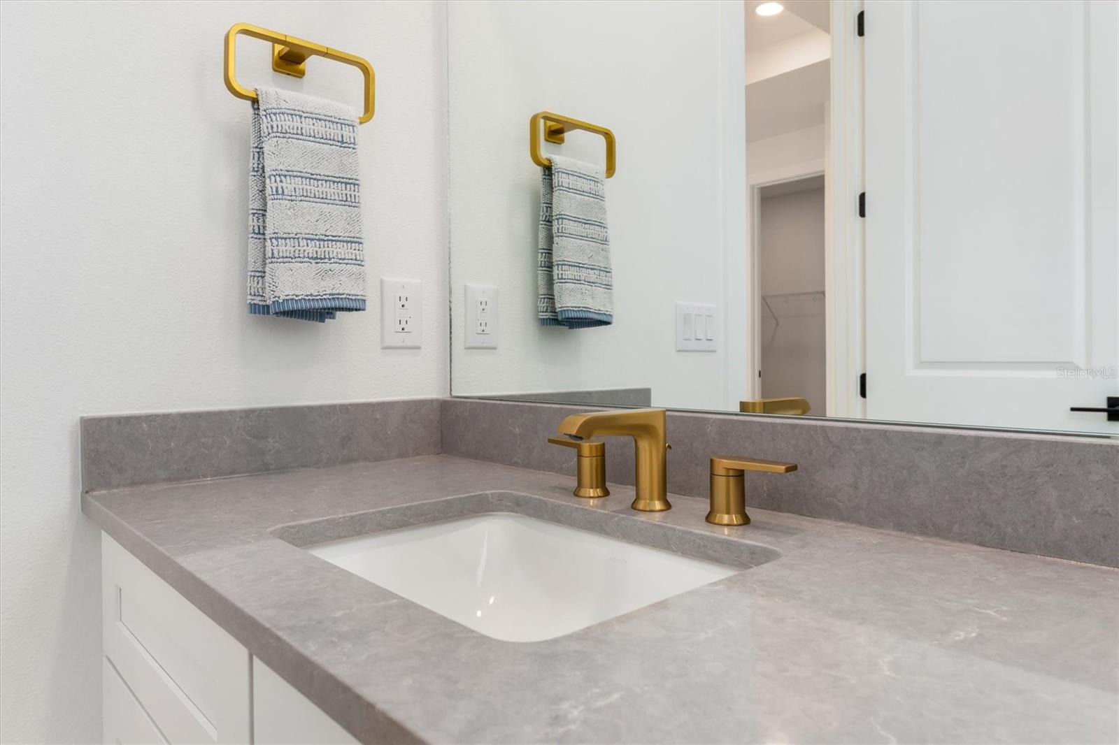 Image 19 of 62 For 18881 Daybreak Drive