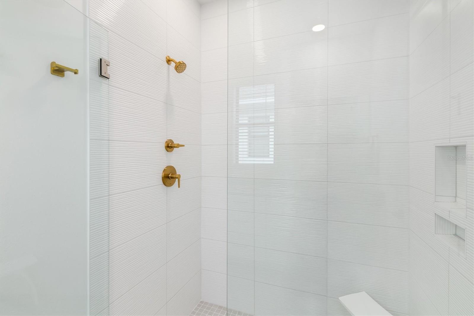 Image 20 of 62 For 18881 Daybreak Drive