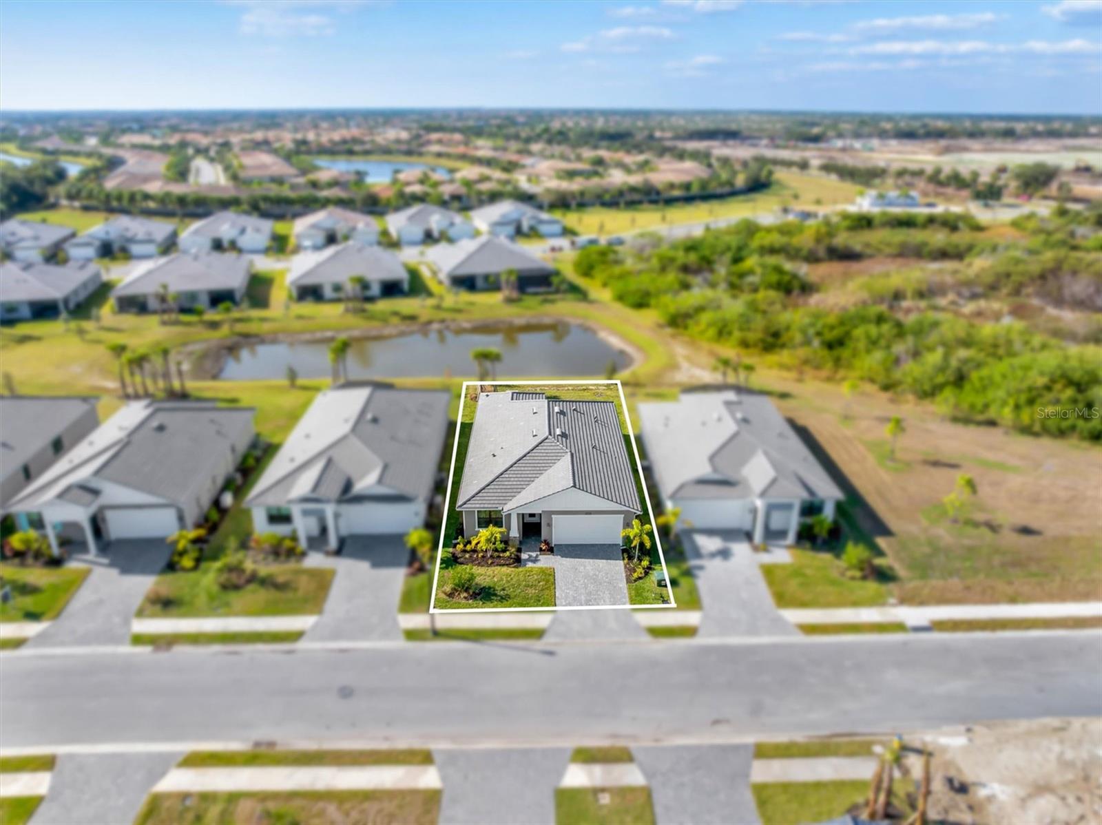 Image 36 of 62 For 18881 Daybreak Drive