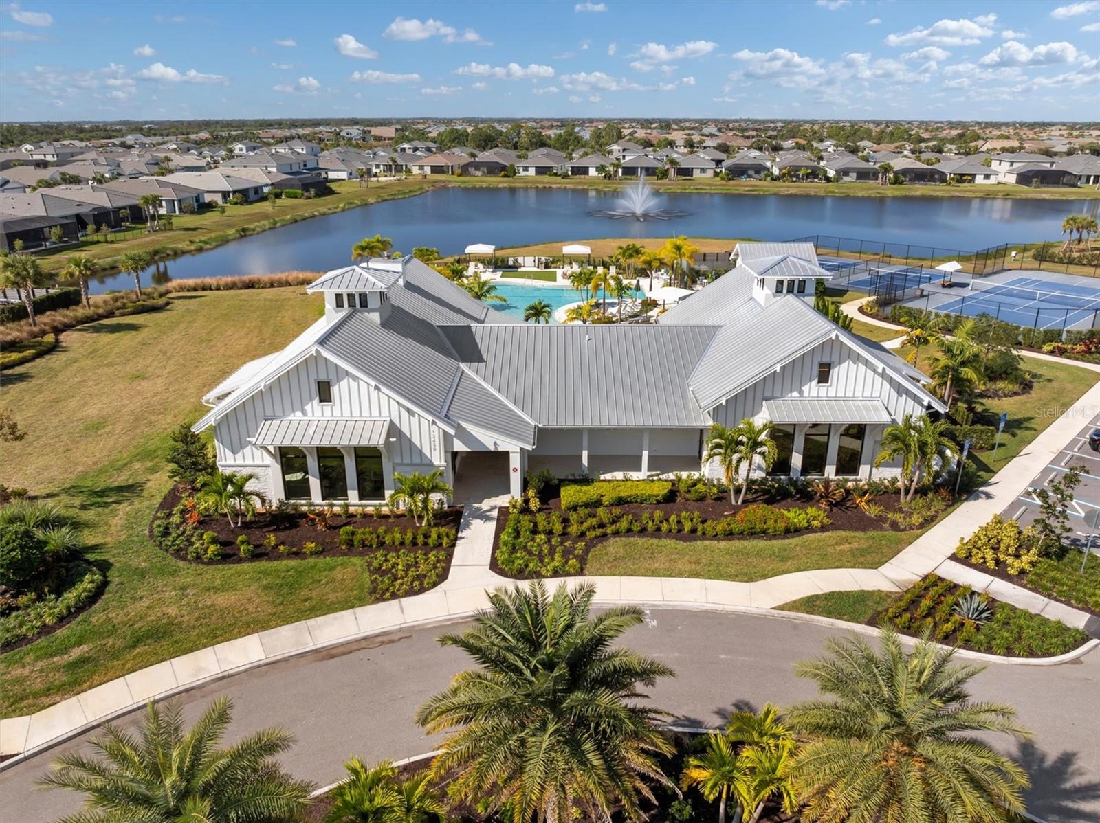 Image 41 of 62 For 18881 Daybreak Drive