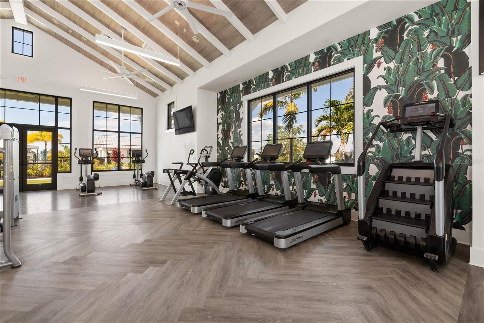 Image 45 of 62 For 18881 Daybreak Drive