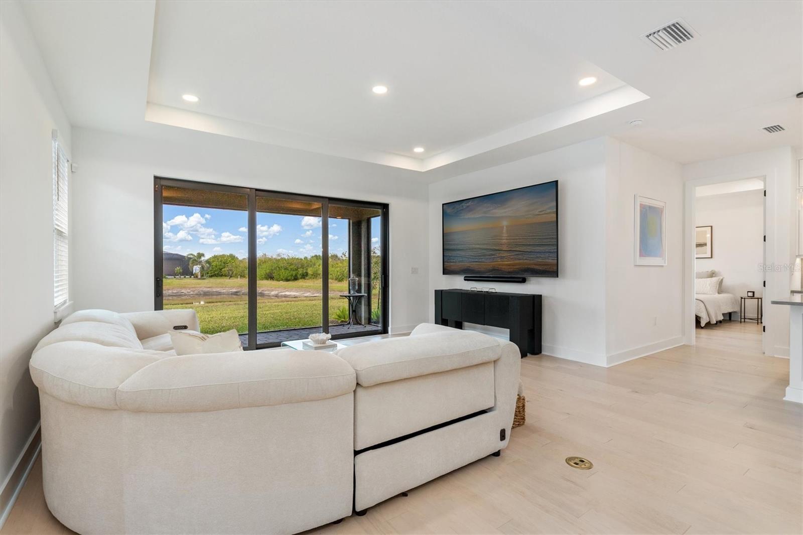 Image 5 of 62 For 18881 Daybreak Drive