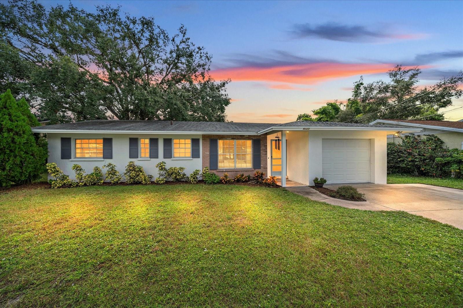 Image 2 of 44 For 4220 Larkin Street