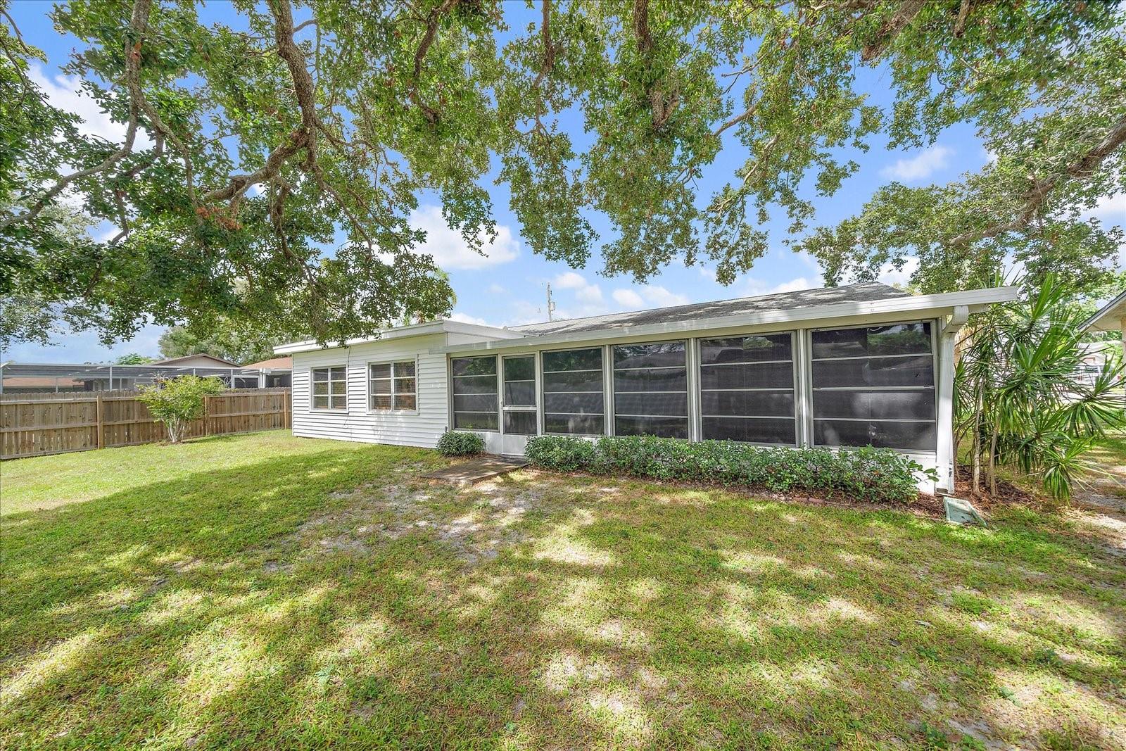 Image 38 of 44 For 4220 Larkin Street