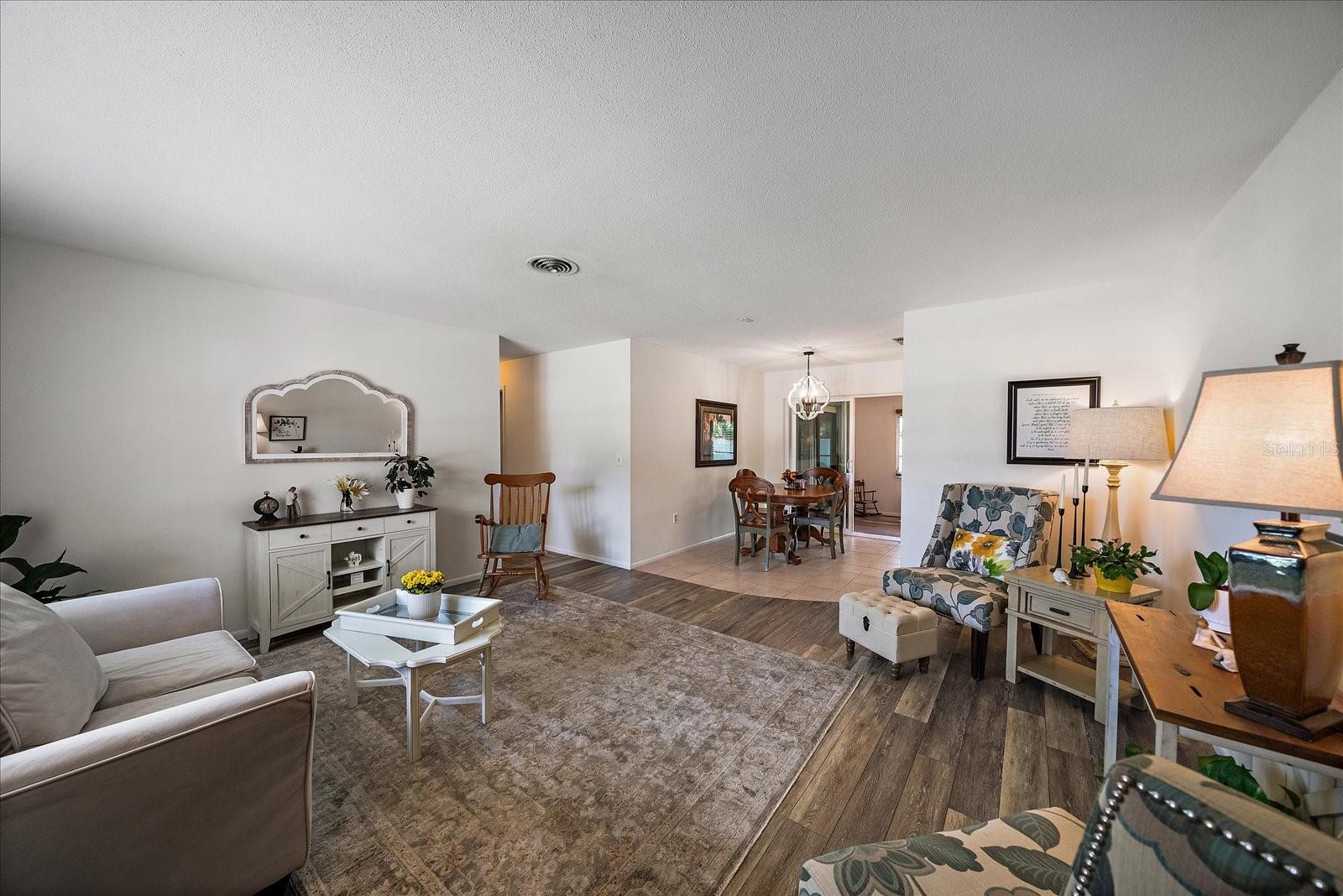 Image 4 of 44 For 4220 Larkin Street
