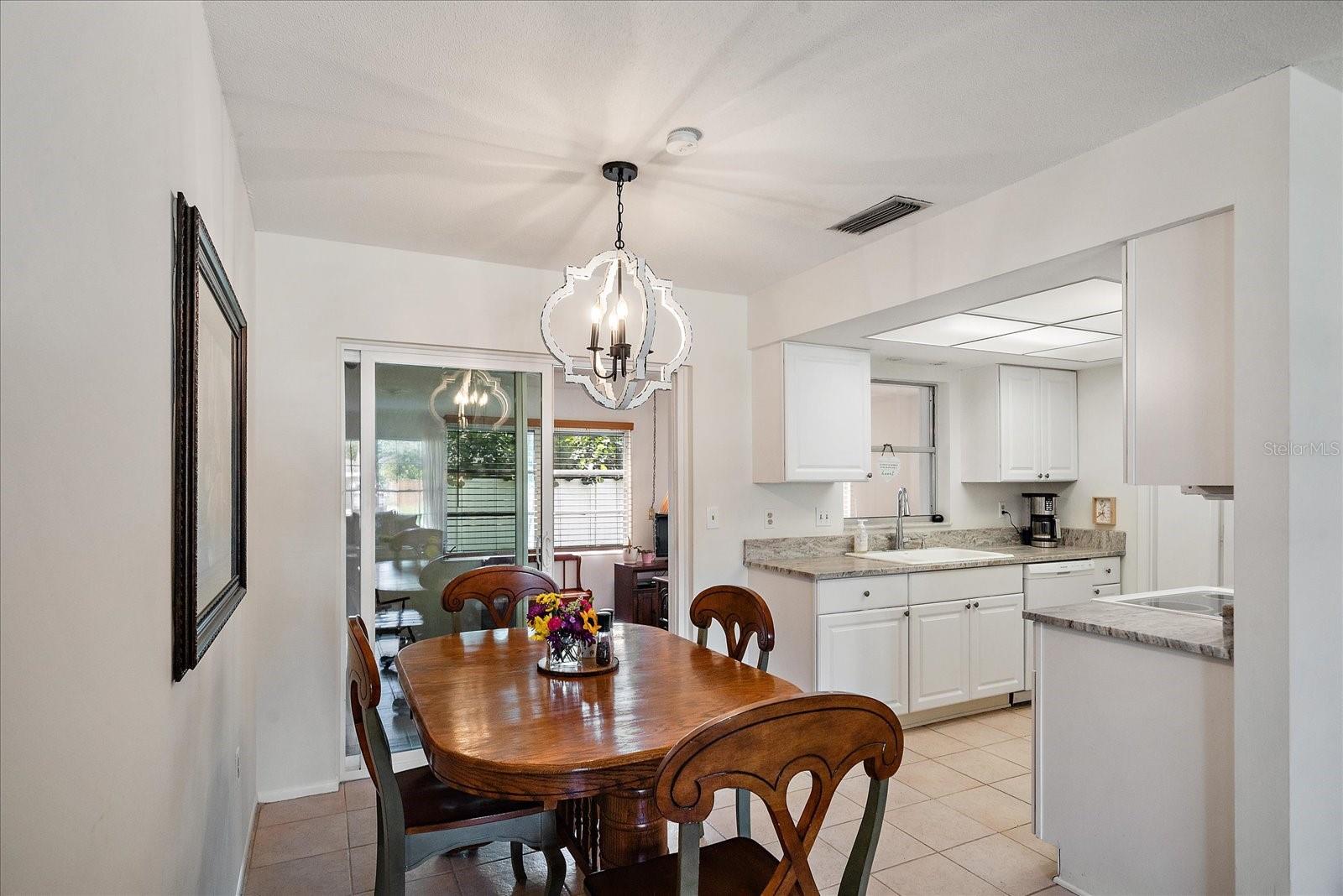 Image 8 of 44 For 4220 Larkin Street