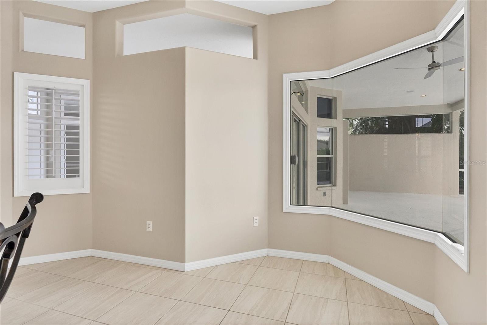 Image 12 of 52 For 7604 49th Avenue E