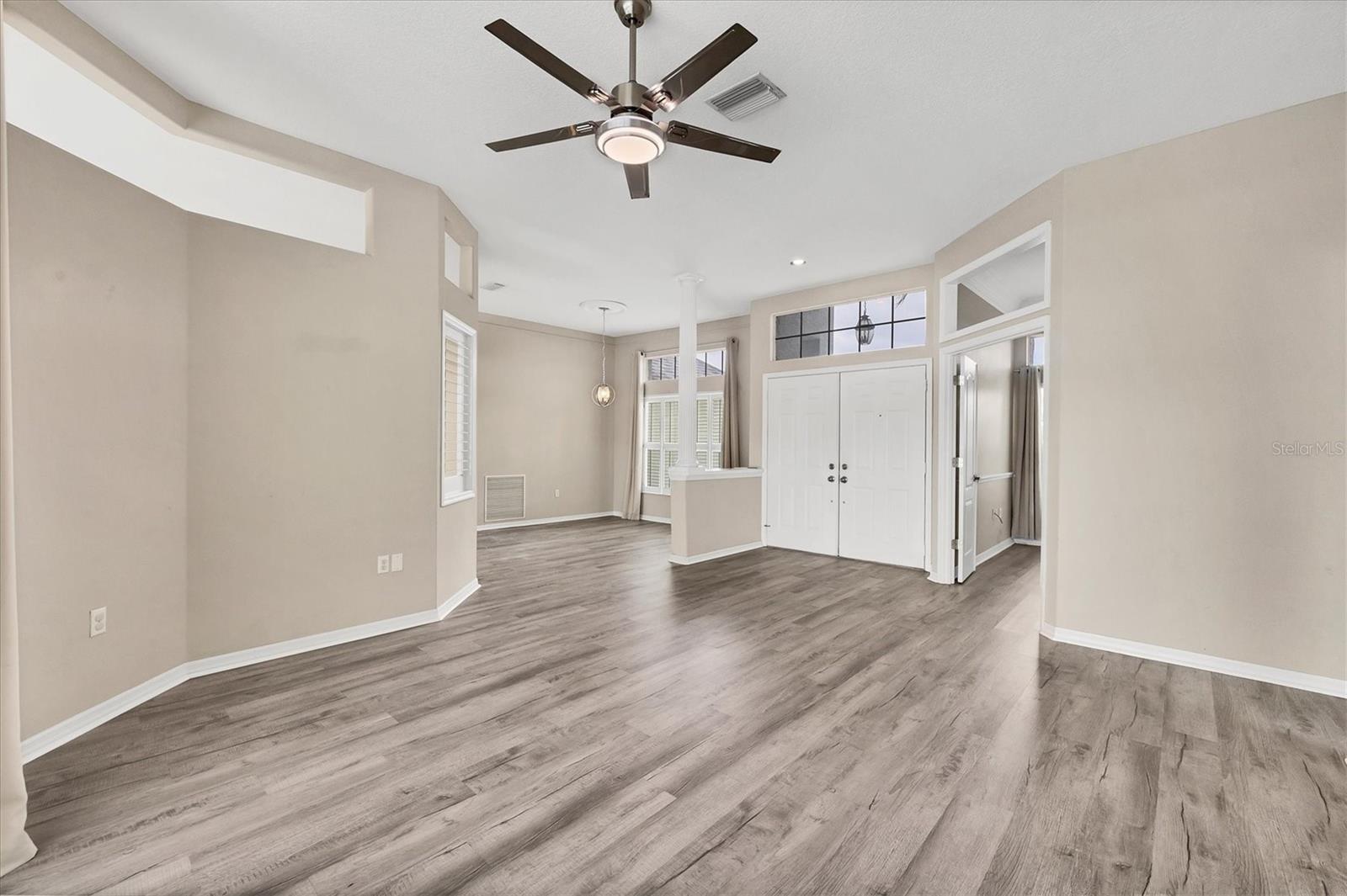 Image 18 of 52 For 7604 49th Avenue E