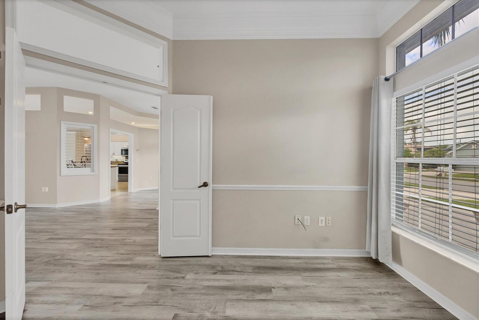 Image 19 of 52 For 7604 49th Avenue E