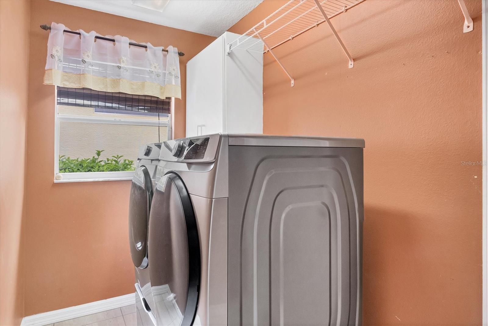 Image 23 of 52 For 7604 49th Avenue E