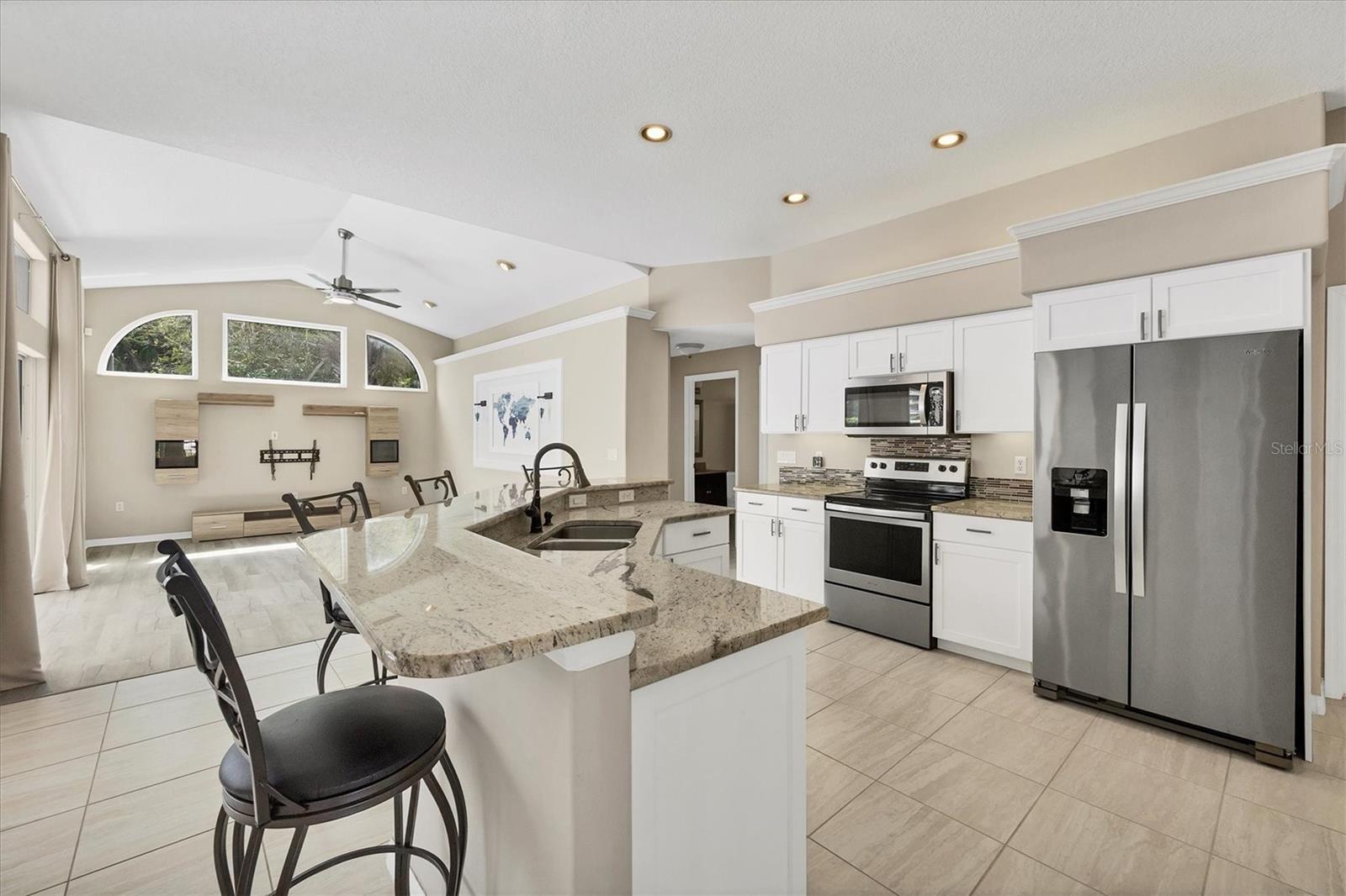 Image 6 of 52 For 7604 49th Avenue E