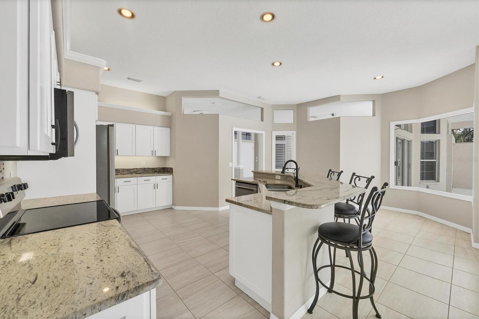 Image 9 of 52 For 7604 49th Avenue E