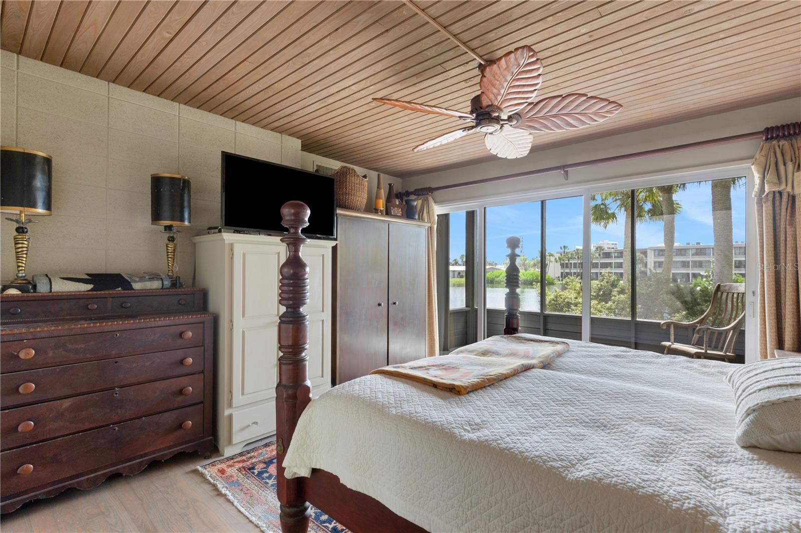 Image 15 of 66 For 62 Sandy Hook Road S