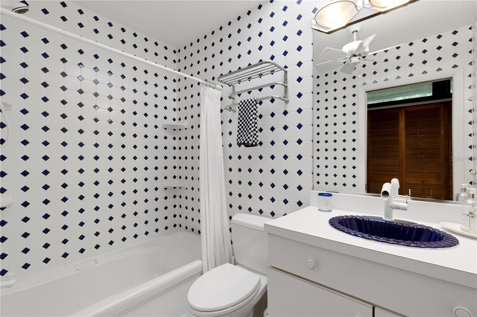 Image 16 of 66 For 62 Sandy Hook Road S