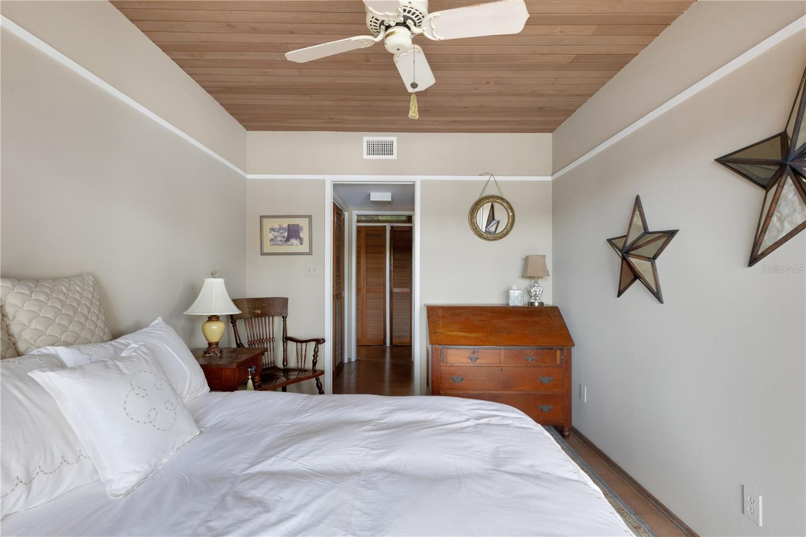 Image 19 of 66 For 62 Sandy Hook Road S