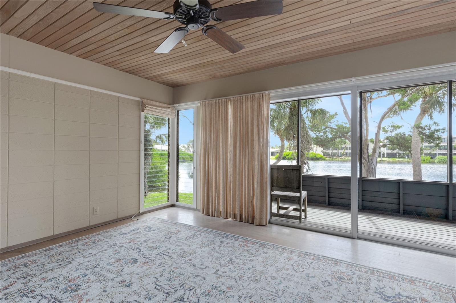 Image 21 of 66 For 62 Sandy Hook Road S