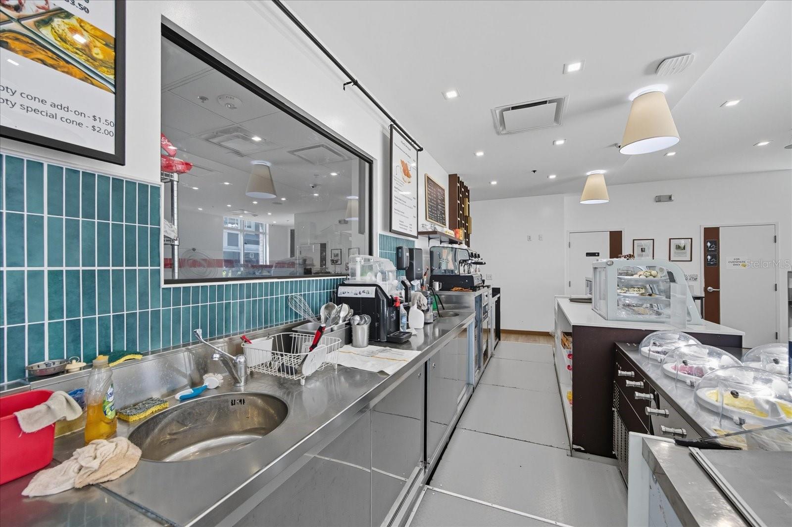 Image 28 of 63 For 1691 Central Avenue