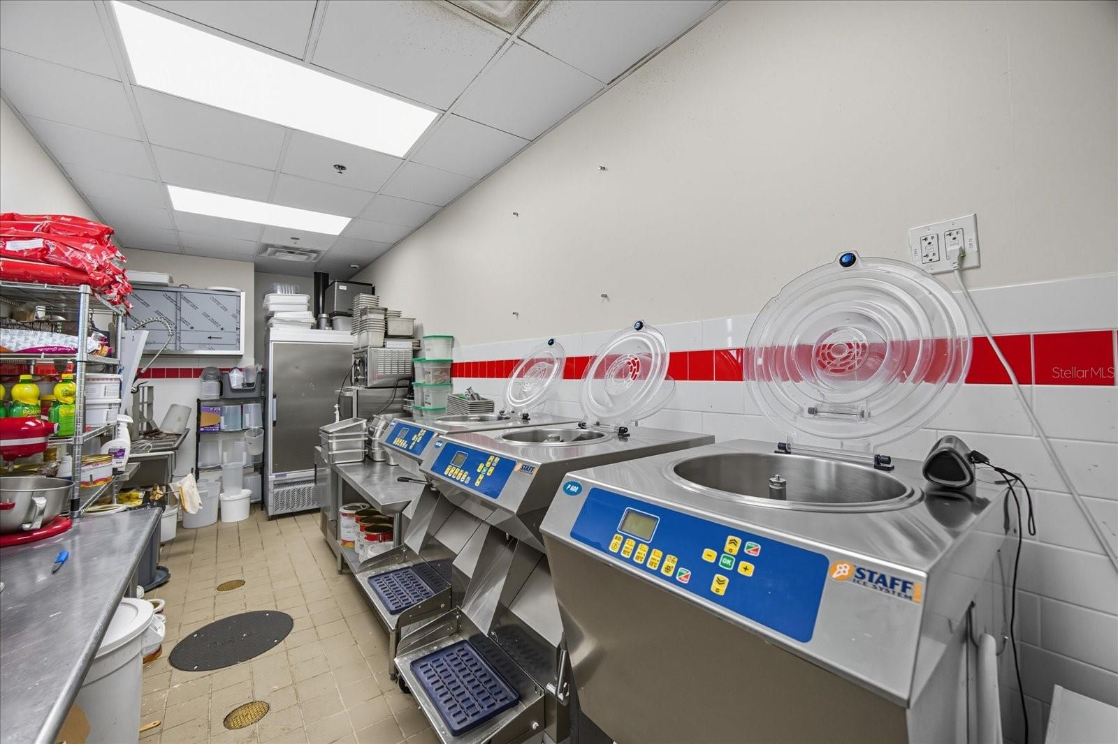 Image 33 of 63 For 1691 Central Avenue