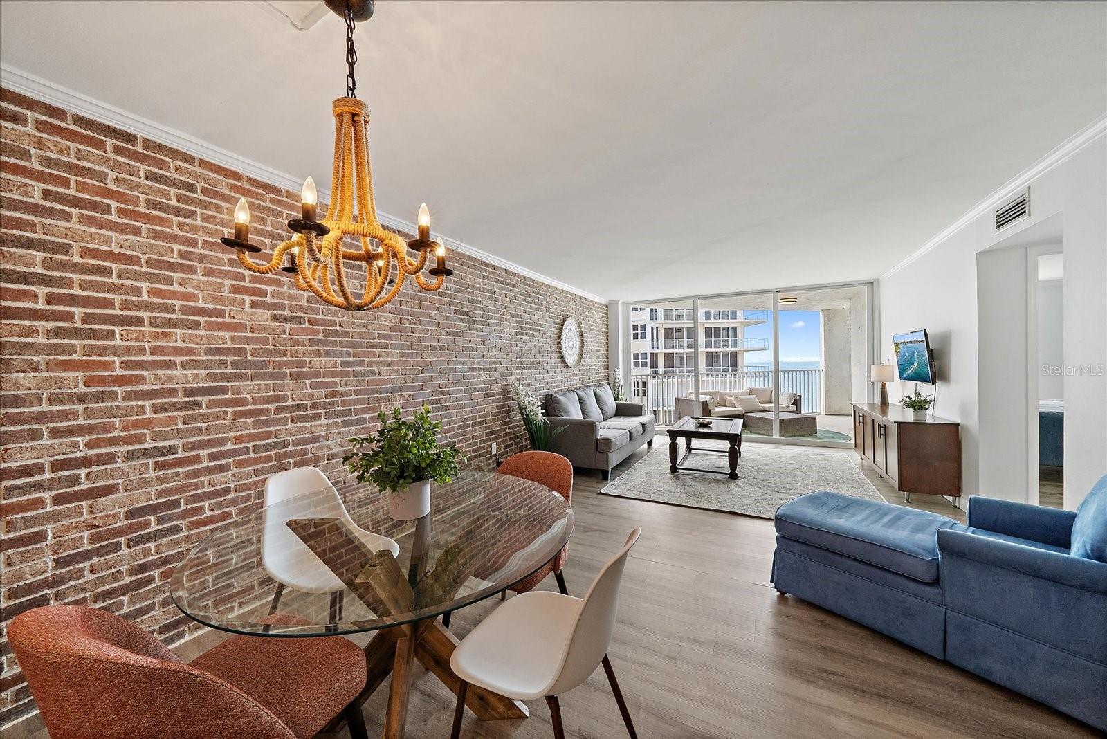 Image 14 of 64 For 1770 Benjamin Franklin Dr  704