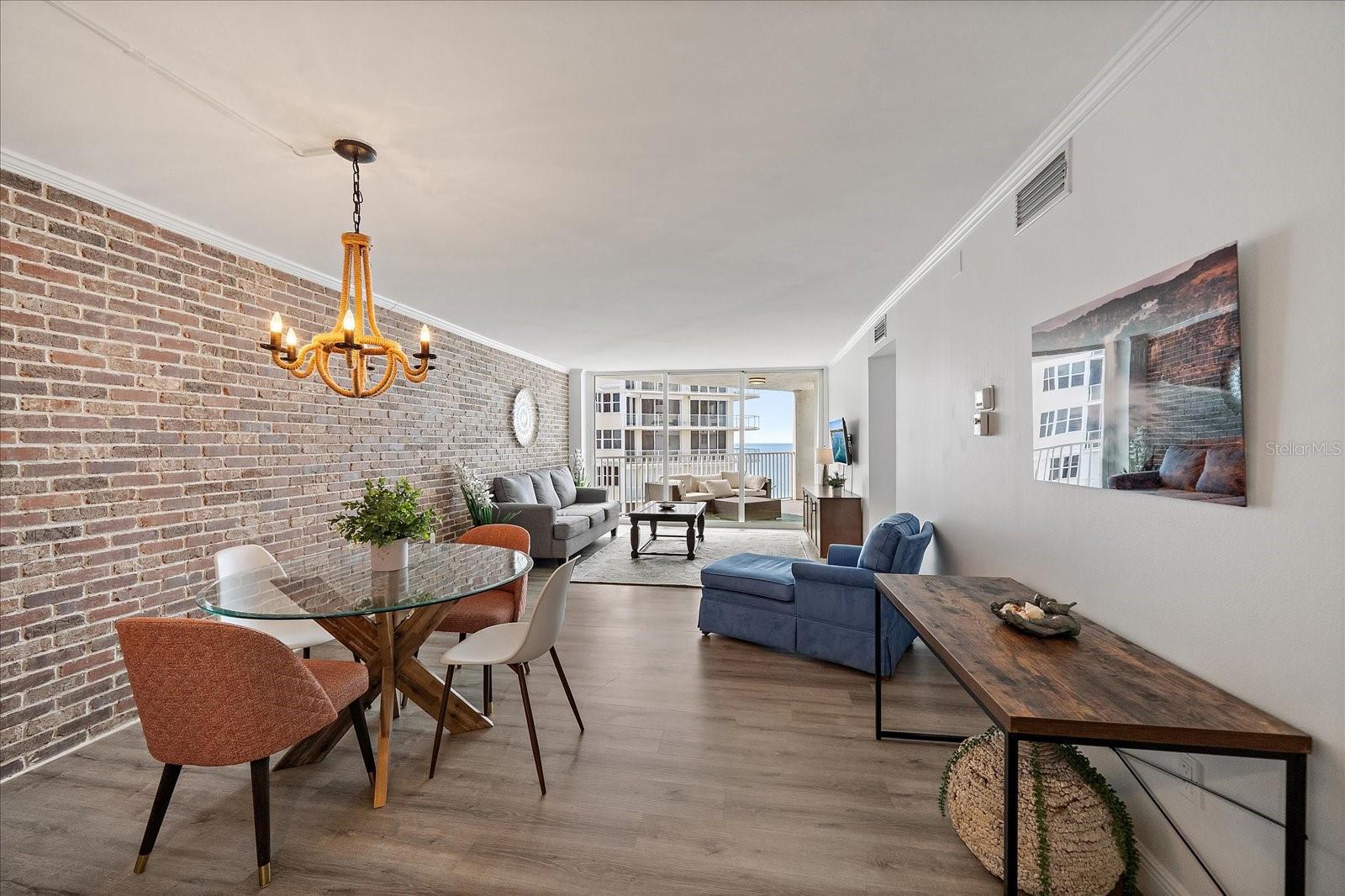 Image 15 of 64 For 1770 Benjamin Franklin Dr  704