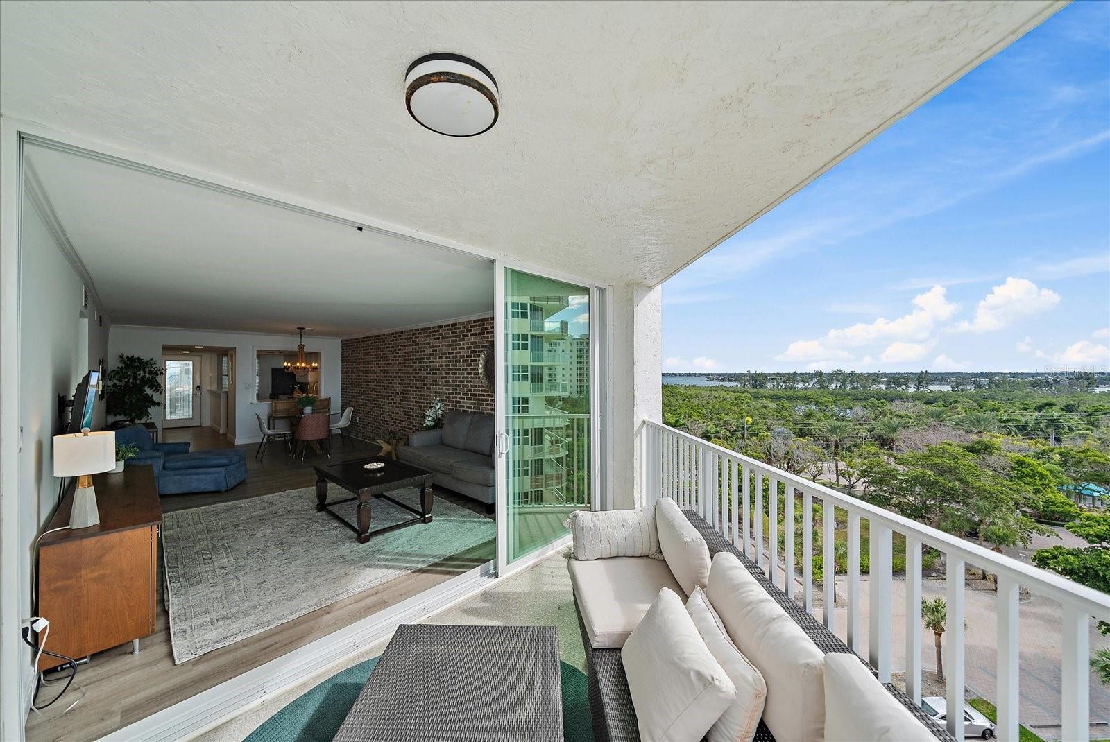 Image 26 of 64 For 1770 Benjamin Franklin Dr  704